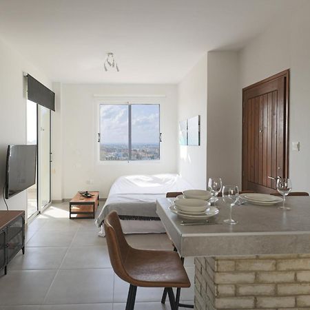 Eden Blue-Horizon 1B, Paphos, Sea View, Pool Apartment Konia Exterior foto