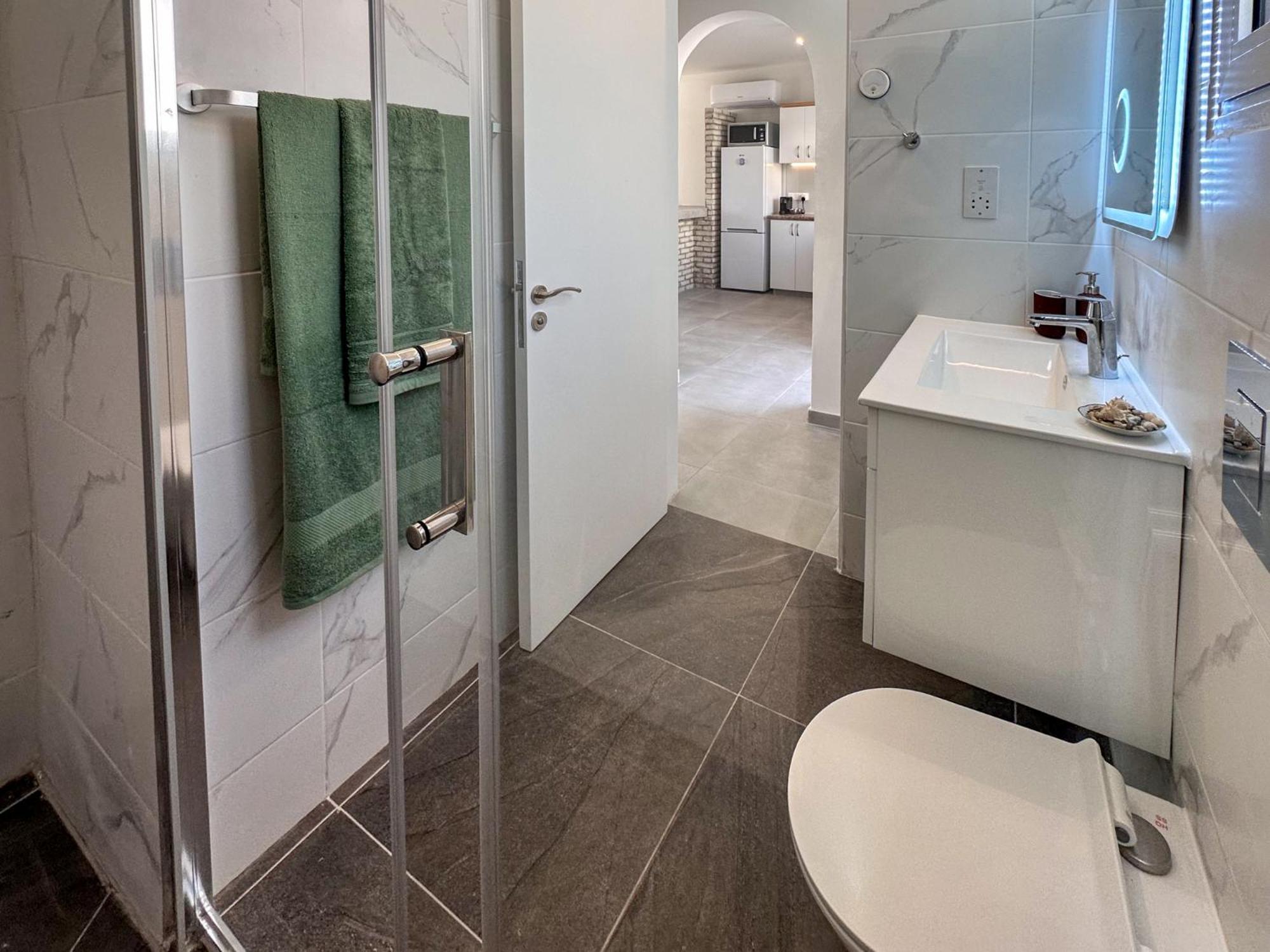 Eden Blue-Horizon 1B, Paphos, Sea View, Pool Apartment Konia Exterior foto